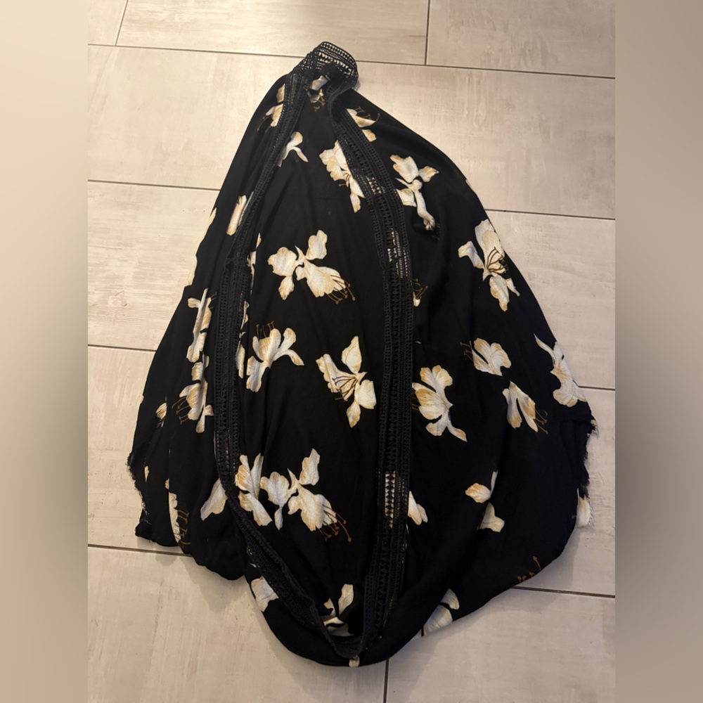Lucky Brand cocoon shawl size XS